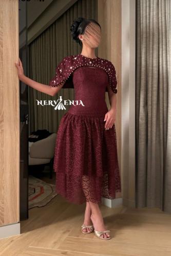 فستان ميدي دانتيل مع الكيب