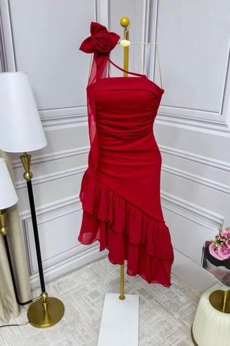 فستان كوكتيل كتف وردة