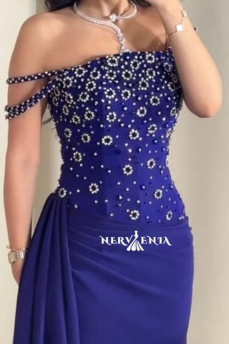 فستان رويال بلو أوف شولدر مطرز صدر