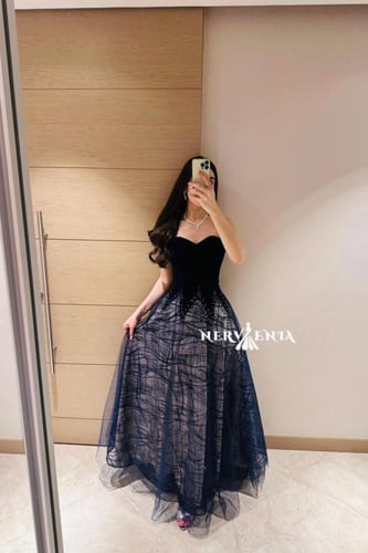 فستان ليالي النجوم التل والترتر المخملي