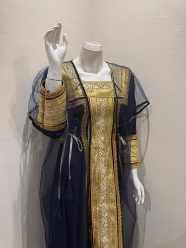 جلابيه ( A-Line ) تراثيه سعودية مع بشت