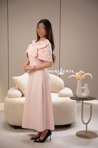 فستان كيب ميدي ورود ثلاثيه الأبعاد