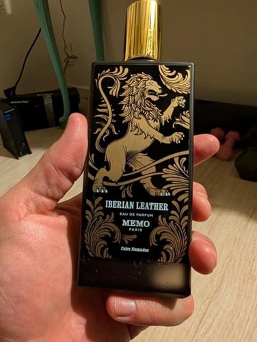 عطر إيبييريان ليذر من ميمو باريس – للجنسين – أو دو...