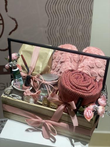 هدية بينك ليدي 1