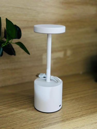 مصباح طاولة LED