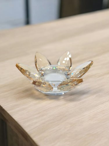 قواعد كرستال عالية الجودة