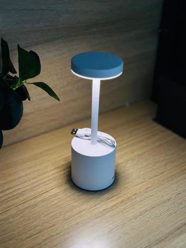 مصباح طاولة LED