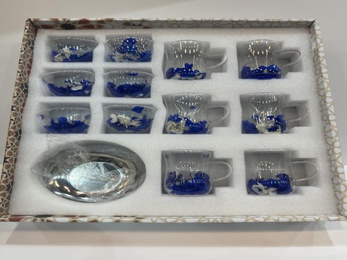 طقم بيالات وفناجيل زجاج مع ورد مجفف