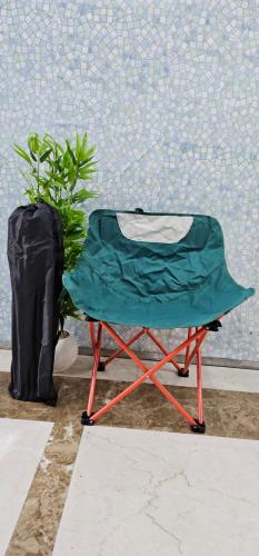 كراسي رحلات اخضر غامق