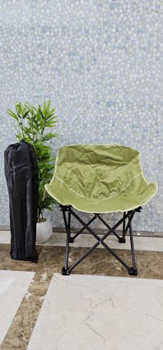 كراسي رحلات قابل للطي اخضر فاتح