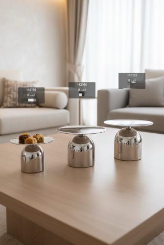 ستاند تقديم فاخر بقاعدة فضية عصرية