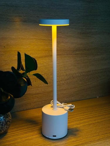 مصباح طاولة LED