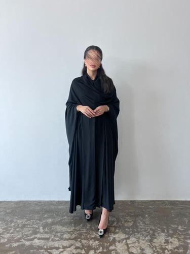 عباية الفَيصل - اسود