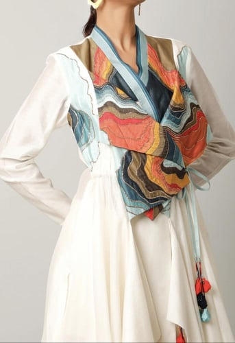 فستان سكري بطبعه