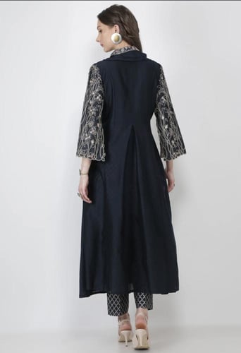 فستان بربطه