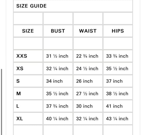 فستان دانتيل ابيض