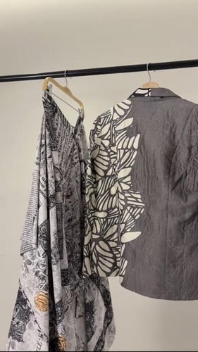 طقم ( جاكيت وتنوره) 149-1