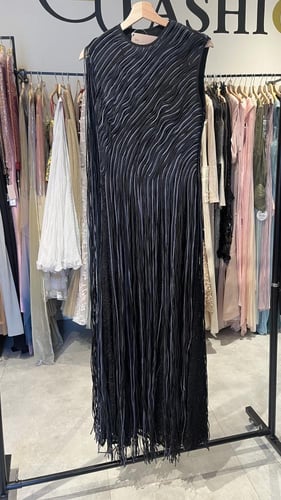 فستان اسود بهدب 21-0