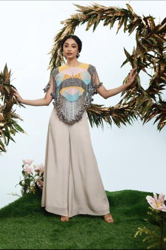 فستان مع قطعه