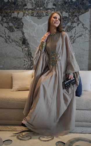 فستان باأكمام واسعه 1-0