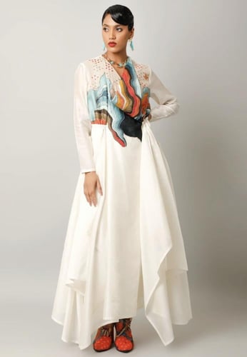 فستان بحزام