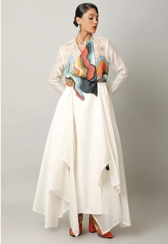 فستان بحزام