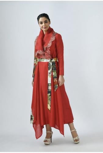 فستان بطبعه