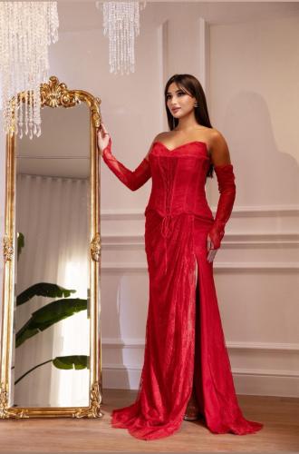 فستان أحمر دانتيل