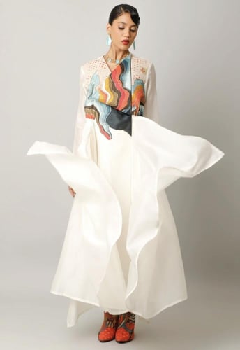 فستان بحزام