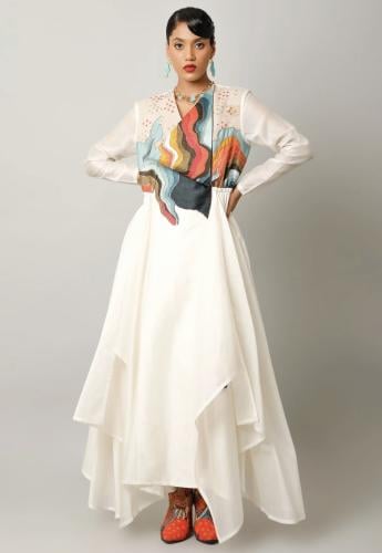 فستان بحزام