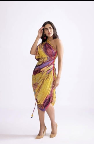 فستان بطبعه