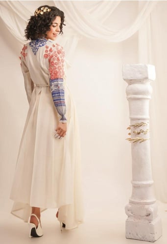 فستان بحزام