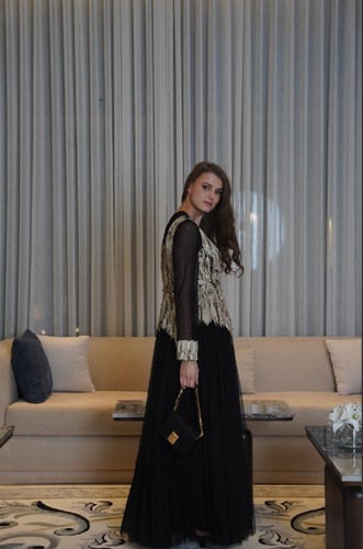 فستان أسود 18-0