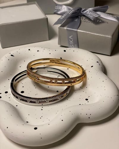 اسوارة ميسيكا فص متحرك