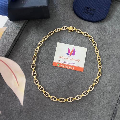 قلادة apmماستر