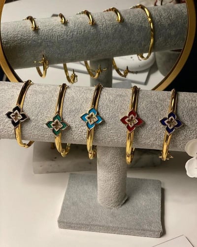 اسوارة روبيرتو كوين