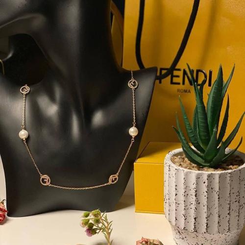 سلسال فندي طويل ذهبي