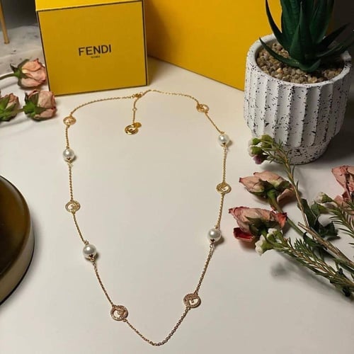 سلسال فندي طويل ذهبي