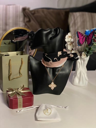 سلسال روبترتو كوين طويل