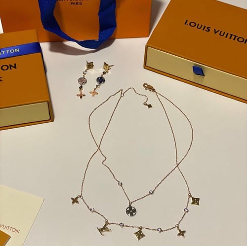 سلسال وحلق لويس فيتون لون مكس