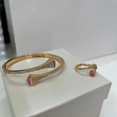 اسوارة وخاتم