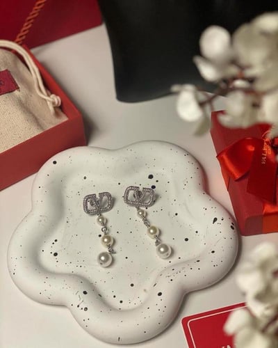 حلق فالنتينو