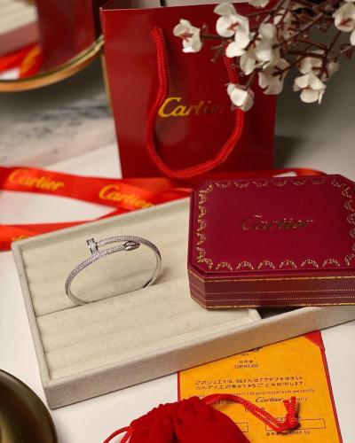 اسوارة كارتير مسمار فل زركون مقاس وسط 17 سم