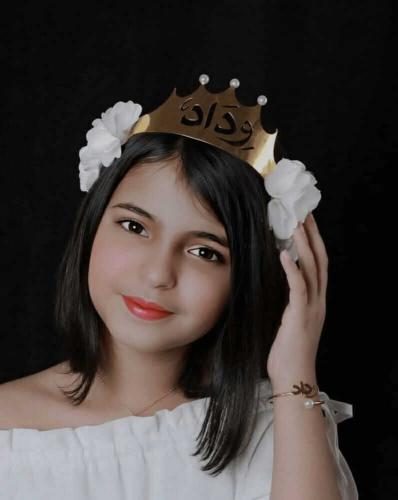 تاج بناتي بالاسم مطلي ذهب - تصميم فاخر حسب الطلب