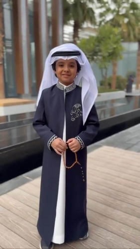 دقله دشداش ولادي – أناقة عصريّة لكشخة العيد