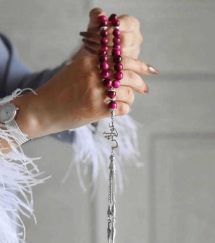 سبحة نسائية فاخرة مع اسم مخصص - تصميم أنيق وفاخر