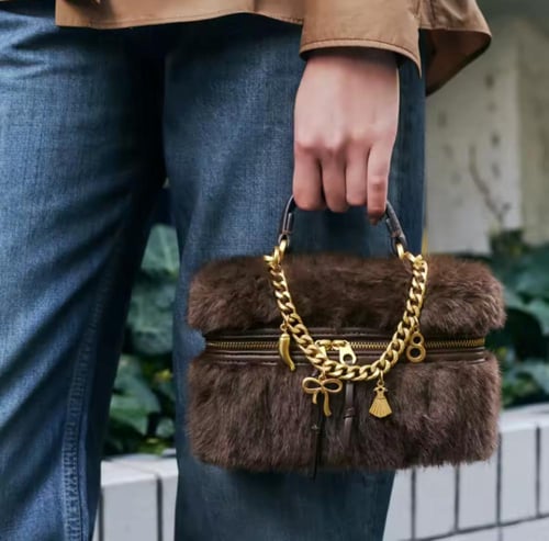 حقائب فرو صناعي فاخرة