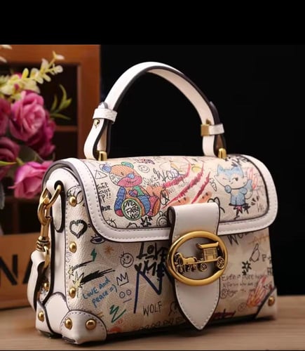 حقيبة الدب – موضة 2025 الجديدة