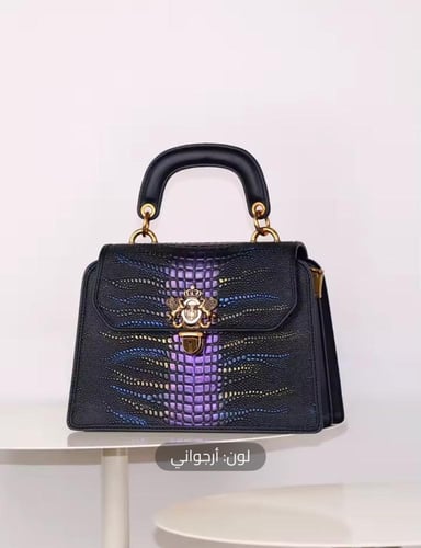 حقيبة راقية بتصميم كلاسيكي