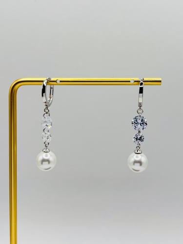 حلق pearl & crystal drop earings